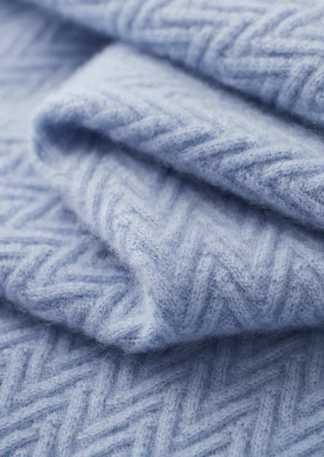Men’s Zigzag Button Sweater – Classic Button-Front Design