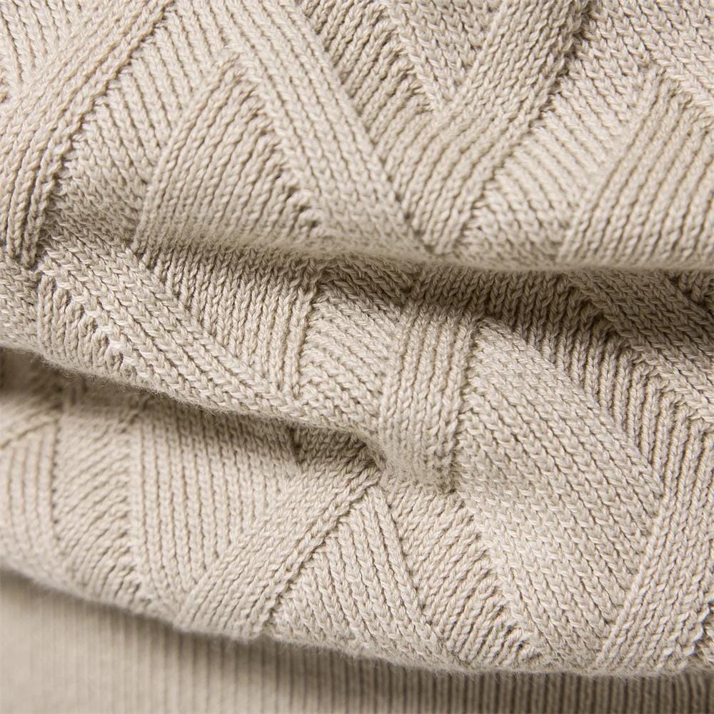 Men’s Diamond Pattern Sweater – Crew Neck Design